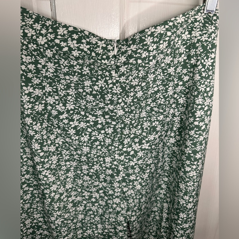 NWOT SHEIN Green and White Floral Trousers - Picture 5 of 6